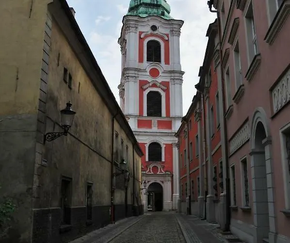 Bimba & Free Parking *