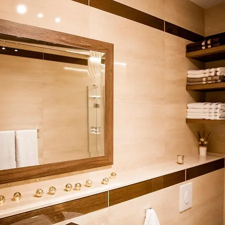 Bimba & Free Parking